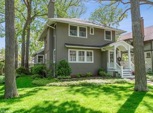 1221 Gregory Ave, Wilmette, IL