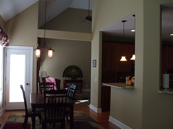 Dining area off kitchen