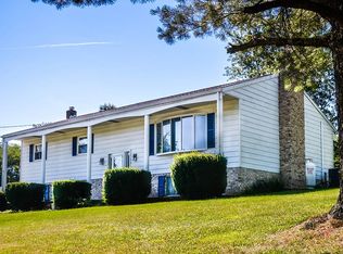 190 Springvale Rd, Red Lion, PA 17356