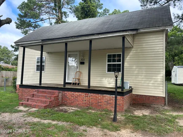 305 2nd Street, Laurinburg, NC 28352