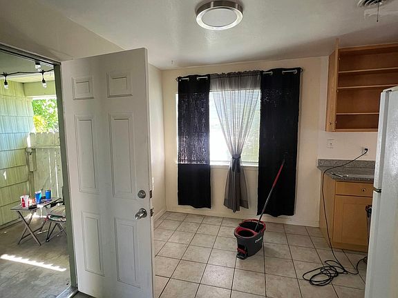 5th image of 1461 Topaz Way