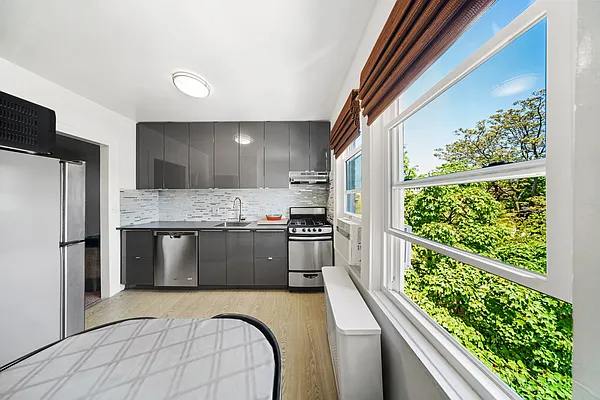 Rented by Nest Seekers International | media 13