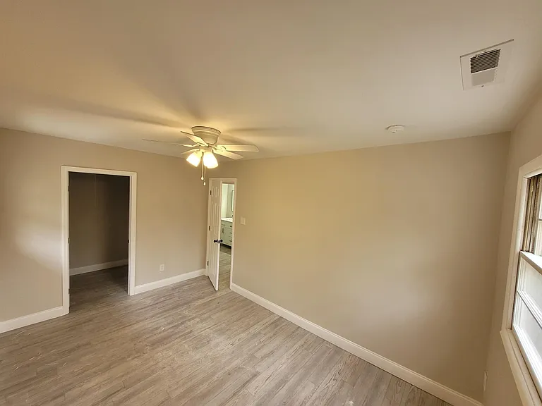 110 Pine Hill Dr #B — Photo 10