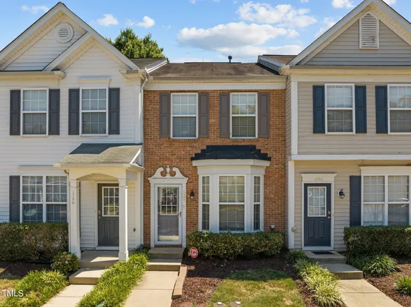 1704 Sorrell Brook Way, Raleigh, NC 27609
