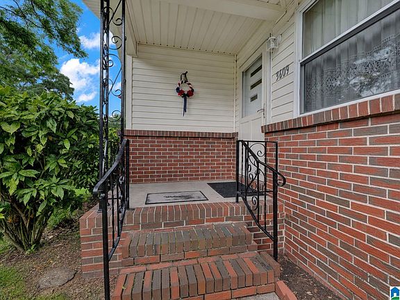 2nd image of 3609 Red Oak Dr