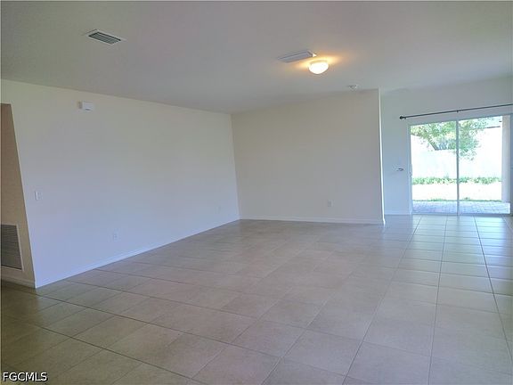 5th image of 1148 NW 27th Ct
