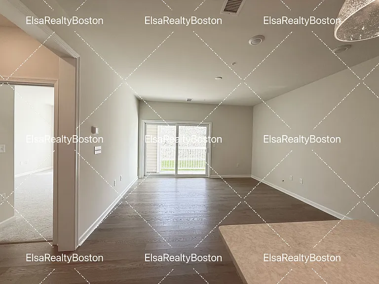 6 Stratton Dr #110 — Photo 3