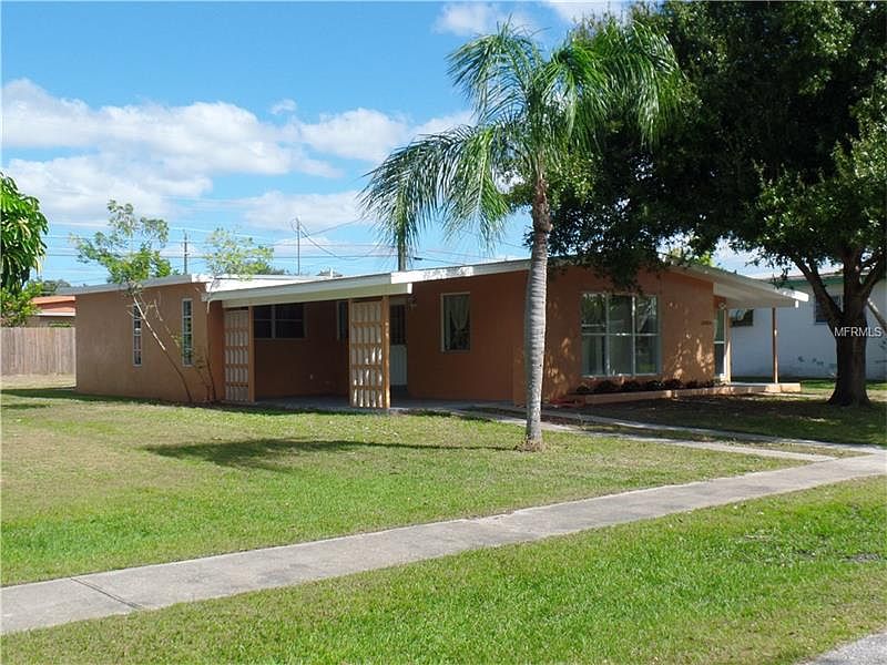 1st image of 22464 Catherine Ave