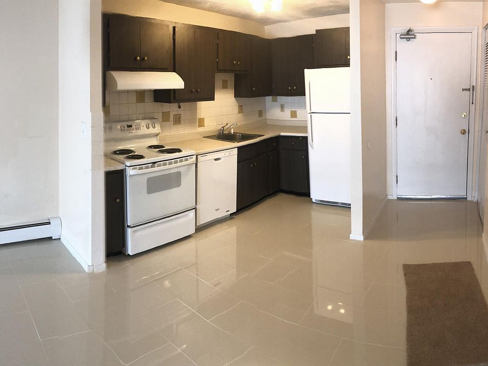 1st image of 51 South St #3