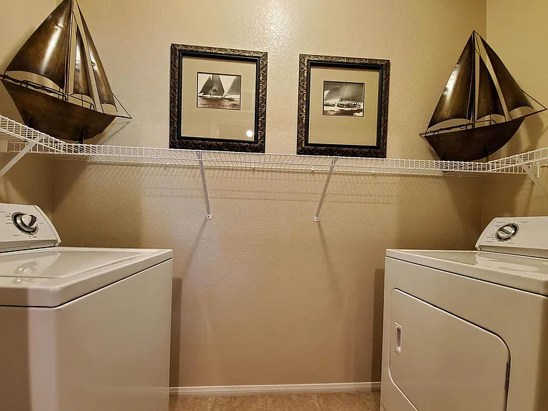 1b1 751 SQFT 1 Bed 1 Bath