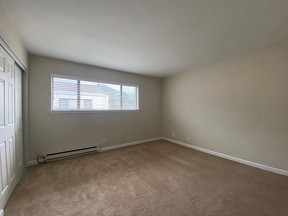 5th image of 220 Berry Ct #15