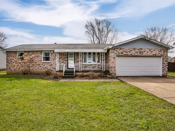 6189 Kay Ellen Dr, Niagara Falls, NY 14305