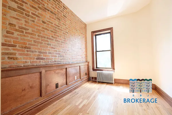 Rented by SBJ Brokerage, LLC | media 30