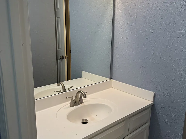 110 Elizabeths Ct #110 — Photo 18