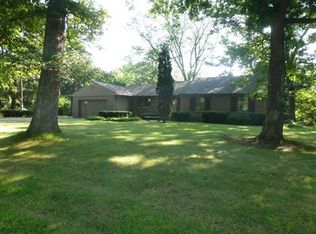 6045 Vermont St, Merrillville, IN 46410