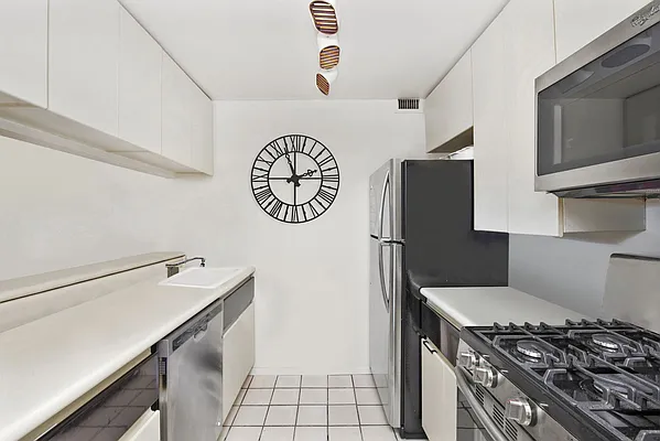 Sold by Compass | media 4
