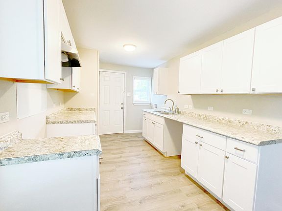 5th image of 315 Glenfield Dr