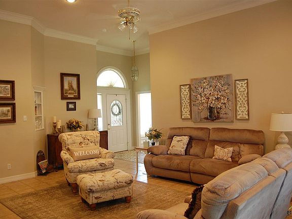 4th image of 225 Bunker Dr