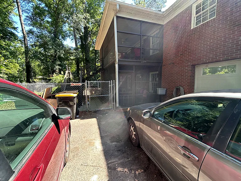 230 Summer Tree Ct #B — Photo 3