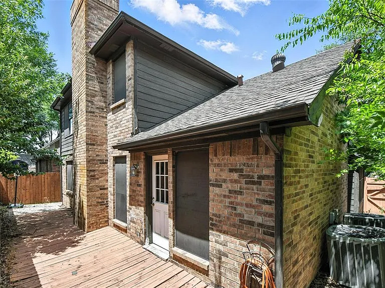 300 Saint Emelion Ct — Photo 16