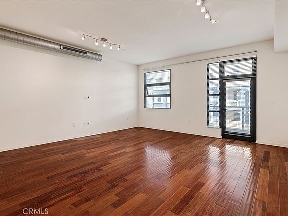 2nd image of 133 The Promenade N Unit 426