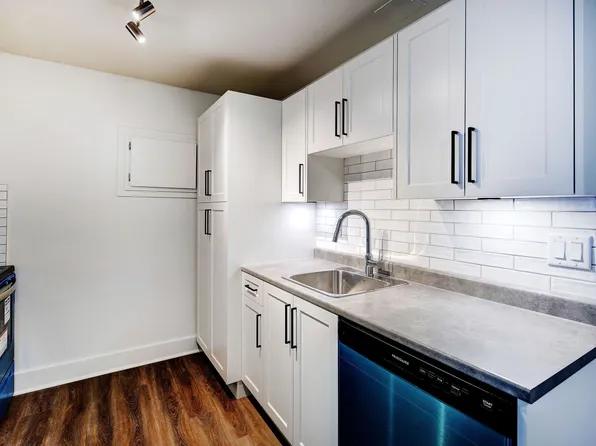 Quadra Village Apartments