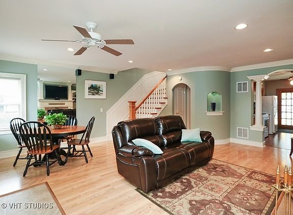 2nd image of 23008 W Lakeview Ave