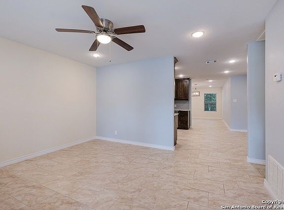 3rd image of 1622 Dawnridge Dr
