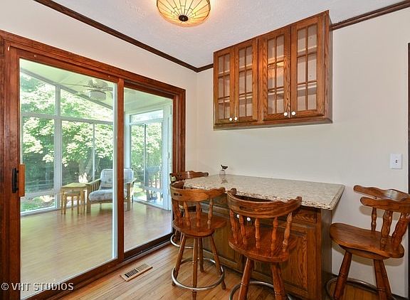 4th image of 408 N Glengarry Dr