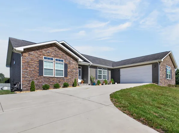 40 Highland Ridge Dr, Crossville, TN 38555