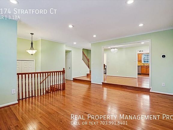 5th image of 3174 Stratford Ct