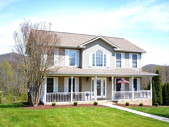 2nd image of 420 Wytheview Dr