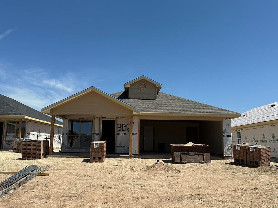 1st image of 3122 Forest Hill Dr