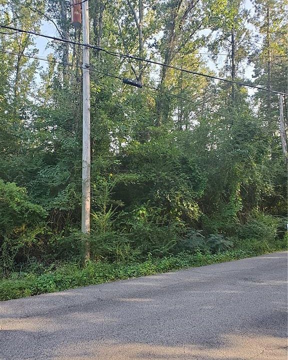 2nd image of 1050 Greenmor Dr