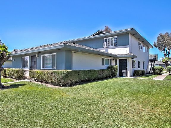 2nd image of 5559 Spinnaker Dr APT 2