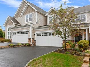 11 Briar Ridge Dr, Bethel, CT 06801