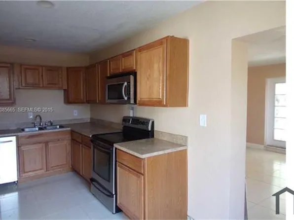 6720 SW 17th St, Pompano Beach, FL 33068