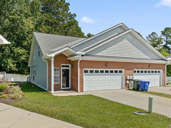 2nd image of 1038 Grey Oaks Ln