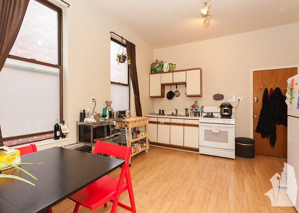 1st image of 1037 N Honore St #2R