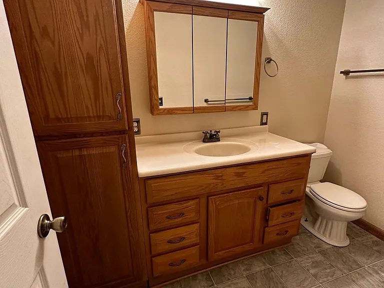 605 Meadow Dr — Photo 17