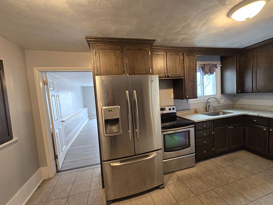 1st image of 120 Main St #1