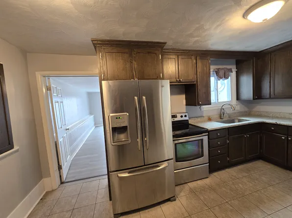 120 Main St #1, East Rochester, NY 14445