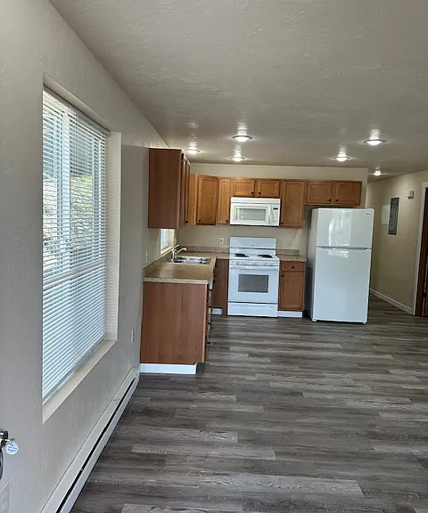 706 Darby St #A — Photo 2