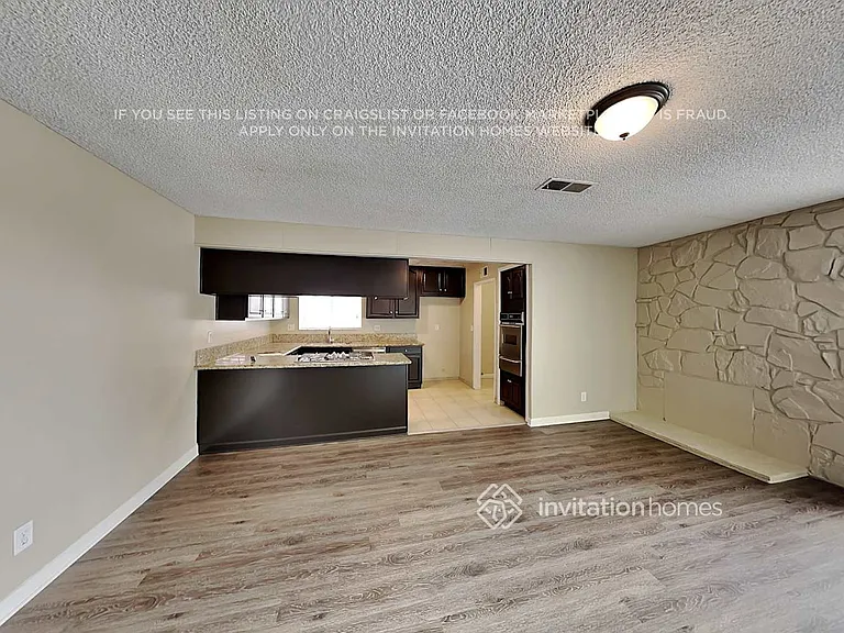 1406 E Elsmere Dr — Photo 6