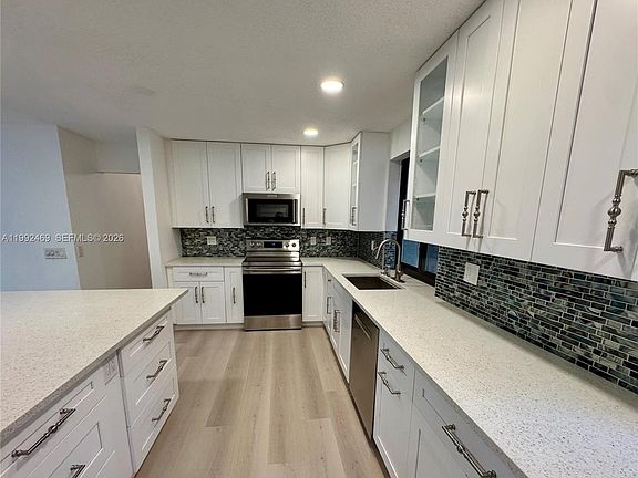 5th image of 2159 Baton Rouge #0