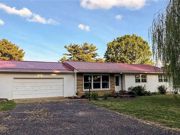 496 Pleasant Grove Rd, Zanesville, OH 43701