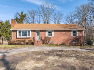 9708 Reams Rd, North Chesterfield, VA 23236