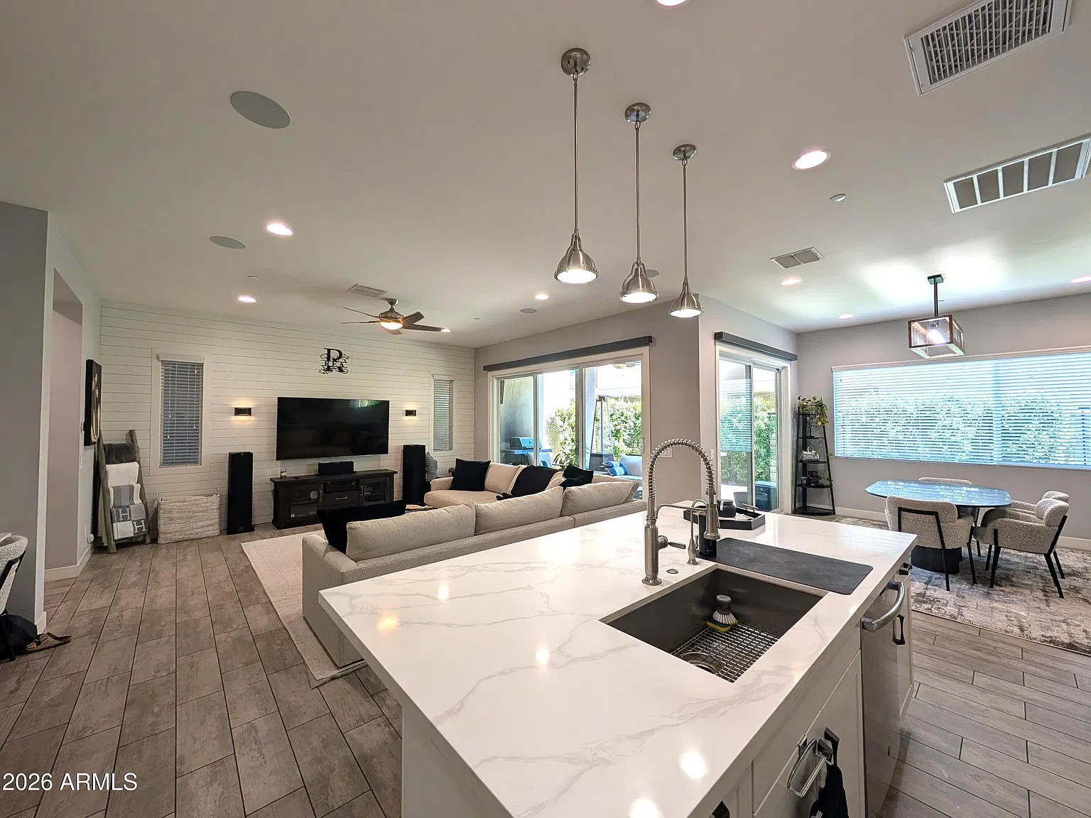 3 bed, 2.5 bath, 2251 sqft, $3,499 — Photo 4