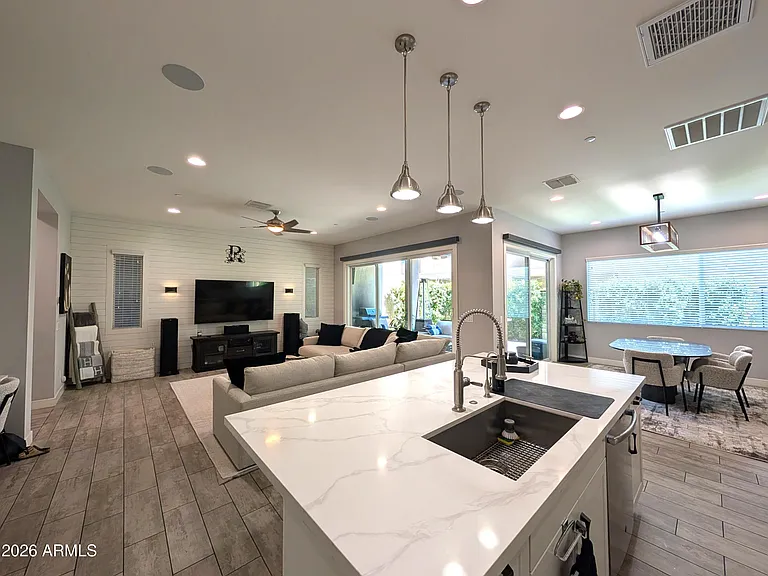 6931 E Orion Dr — Photo 1