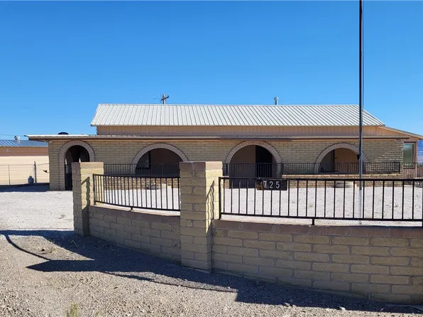 725 Queen Tut Dr #8, Meadview, AZ 86444